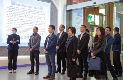 南海區(qū)工商聯(lián)黨組書記梁耀智一行蒞臨堅(jiān)美鋁業(yè)集團(tuán)交流考察